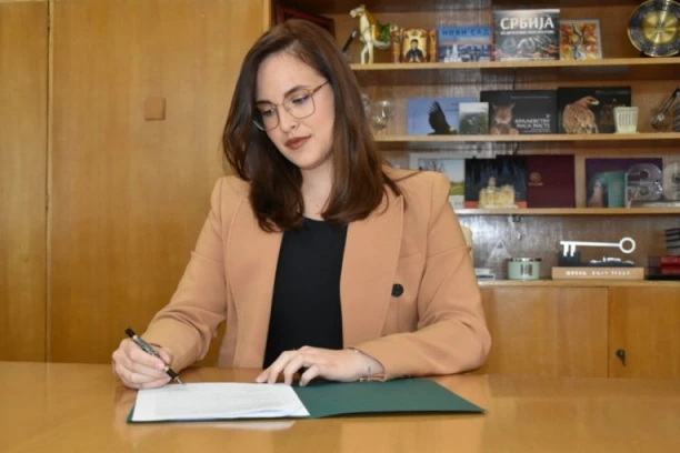 VELIKA PRILIKA! Država raspisala tri konkursa, a evo ko i kako može da dođe do novca! OGLASILA SE MINISTARKA PAVKOV!