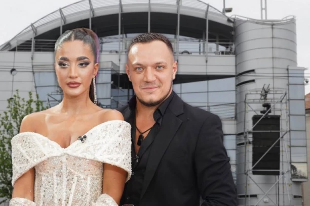 HITNO PREKINUT PROGRAM ZBOG PITANJA O ANĐELINOJ TRUDNOĆI! Šok-bomba na Pinku, voditeljka pokrenula buru u emisiji!