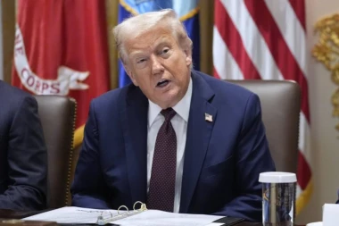 RAMPA ZA TRAMPA! Apelacioni sud presudio - globalne carine nezakonite!