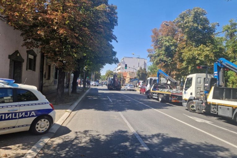 Teška nesreća u Zemunu u kojoj je poginula devojčica