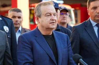 "INFORMACIJA JE LAŽNA I PLASIRANA SA POLITIČKIM CILJEM!“ Dačić oštro demantovao tvrdnje o policijskoj brutalnosti!