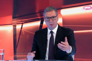 VUČIĆ OBRADOVAO NAJSTARIJE SUGRAĐANE! Od 1. decembra penzije veće 12 odsto!