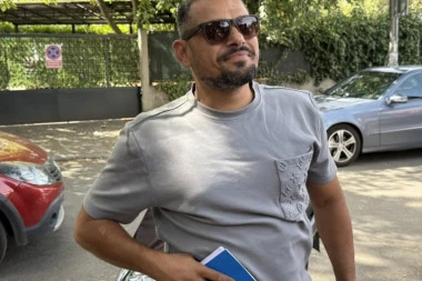 BORA SANTANA NAPUŠTA "ELITU 9" OVOG DATUMA: Ugovorio NAJBOLJI HONORAR, uslovi o kojima svi sanjaju, a Milici Kemez poručio OVO! (VIDEO)