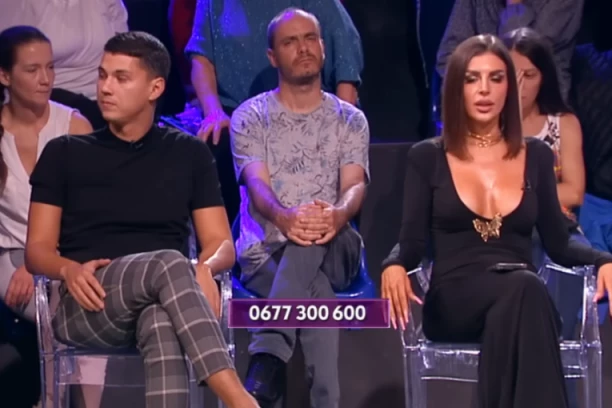 ENA UZELA PEJIN TELEFON! Saznalo se šta je radio u Budvi, odmah nastao HAOS! (VIDEO)