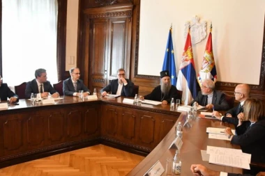 PATRIJARH PORFIRIJE POSLAO PORUKU IZ PREDSEDNIŠTVA SRBIJE: "Kada je narod stradao, Matica srpska bila je najjače svetlo kulture i identiteta"