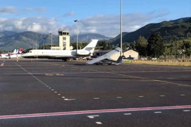 VAŽNO OBAVEŠTENJE ZA SRBE KOJI POLEĆU IZ TIVTA: Najkasnije u ovo vreme budite na aerodromu, POSLE TOGA SLEDI ZABRANA!