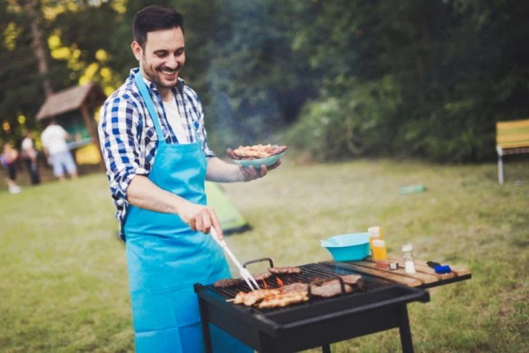TIHI UBICA NA TANJIRU: Ovo su 4 najgore vrste mesa koje možete da izaberete - jedna najviše šteti srcu,  a Srbi je tamane!