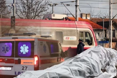 VOZ UBIO ŽENU KOD VALJEVA! Putnici posvedočili SABLASNOJ SCENI - stajali u mestu DVA I PO SATA i gledali HOROR!