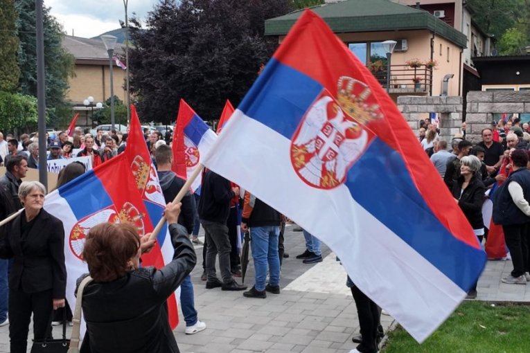 Slike koje su obišle Srbiju