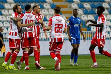 BRUKA I SRAMOTA! AKO ĆETE OVAKO DA VASPITAVATE DECU, ONDA BOLJE NEMOJTE! Pogledajte na koji način je Zvezda ispraćena u Novom Pazaru! (VIDEO)