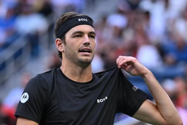 KO JE NOVAKOV SLEDEĆI PROTIVNIK? Ismevao Đokovića, mlad postao roditelj, A NJEGOVU DEVOJKU SVI UVEK PRIMETE!