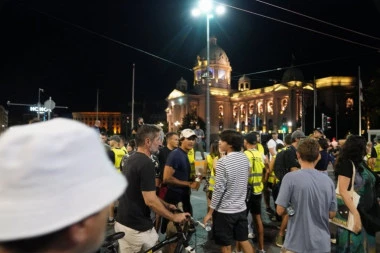 JOŠ JEDNA VELIKA SRAMOTA BLOKADERA UŽIVO! Student zgrozio naciju - izjava za napad kod Skupštine sve razbesnela! (VIDEO)