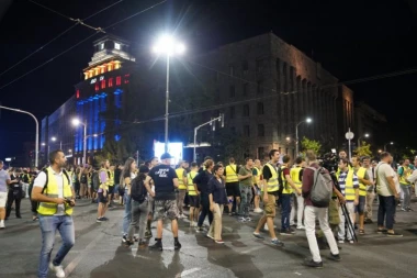 PUKLI BLOKADERI! Širom Srbije ih bilo manje od 20.000, u Beogradu oko 10.000: Na ulici se nalazila i deca