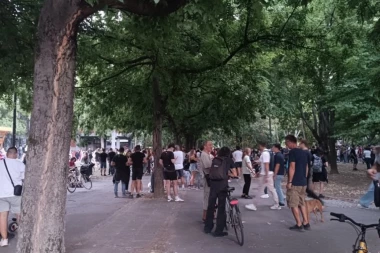 TEROR BLOKADERA NASTAVLJEN! Divljaju ispred Policijske uprave u Beogradu, haos prave i u ovim gradovima!