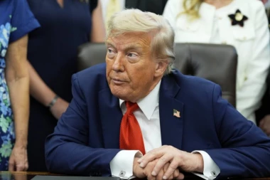 MARINCI BRUTALNO LIKVIDIRALI RIBARA: Porodica nesrećnog čoveka rešila da udari na TRAMPA na neverovatan način!