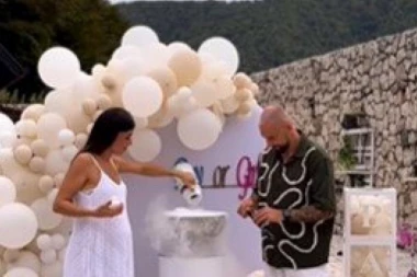 BIVŠI ZADRUGAR POSTAJE TATA! Zavirite u gala proslavu OTKRIVANJA POLA BEBE! (VIDEO)