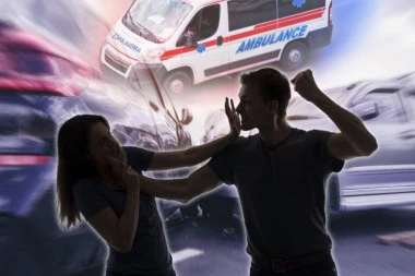 JEZIVO OTKRIĆE POSLE SAOBRAĆAJKE U LAZAREVCU! Povređeni mladić i devojka prevezeni u dom zdravlja, a kad su lekari videli nju, USLEDIO JE ŠOK!