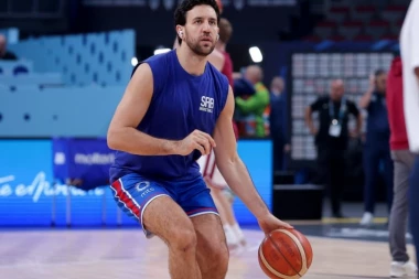 USPEŠNAN DEBI: Vasa Micić PLESAO PROTIV BARSELONE, Hapoel RAZVALIO BARSELONU!