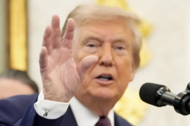 TRAMP SE POJAVIO PRVI PUT NAKON SPEKULACIJA DA JE UMRO! Svima poručio SAMO jedno, pomenuo i svoje ZDRAVSTVENO STANJE!