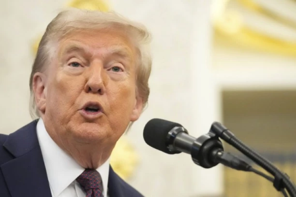 "TRAMP JE NAPUSTIO SVOJE BIRAČE": Dojučerašnja omiljena političarka predsednika SAD osula paljbu po njemu (FOTO)