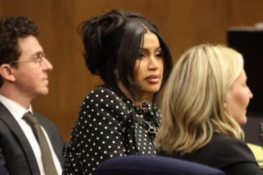 MUZIČKA ZVEZDA OSLOBOĐENA OPTUŽBI DA JE PREMLATILA ŽENU! Stigla presuda nakon SKANDALA: "Nisam je ni takla"