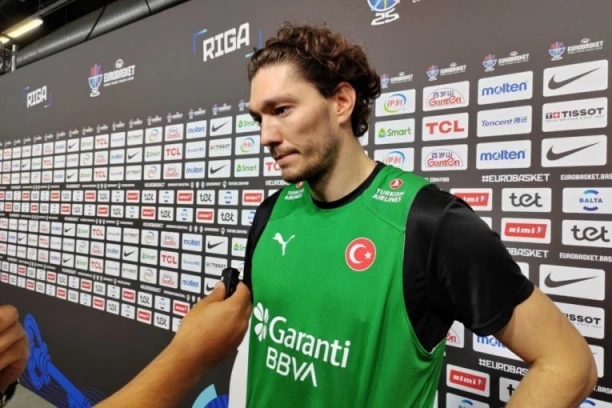 IGRAČ TURSKE NA SRPSKOM PRIČAO PRED DUEL S "ORLOVIMA": Uvek je lepo igrati sa vama! (VIDEO)