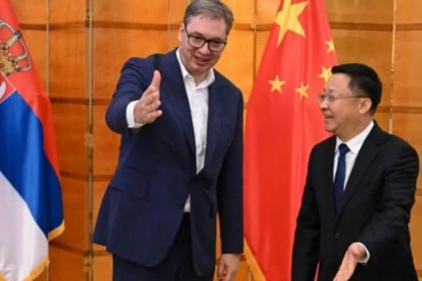 VUČIĆ U PEKINGU SA PREDSTAVNICIMA KOMPANIJE IFLYTEK: "Dogovorili smo se da istražimo i zajedničke projekte u razvoju novih tehnologija!" (FOTO)