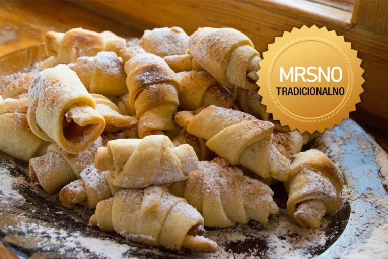 BAKINE LEDENE KIFLICE RASHLADE TELO, A OGREJU DUŠU: Starinski recept za omiljenu poslasticu koja okuplja porodicu