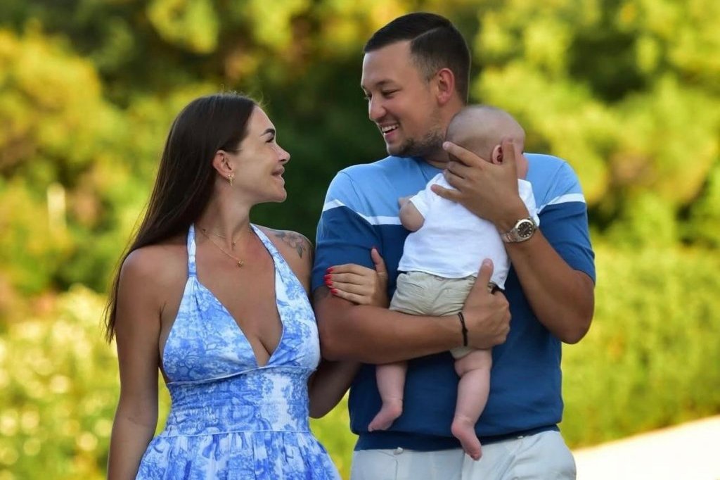 Uroš Živković sa porodicom