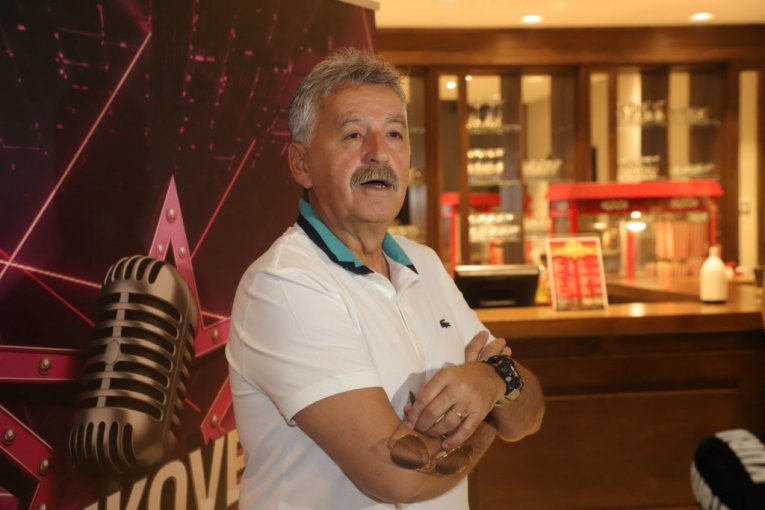 Bosanac, Pinkove zvezde