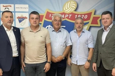 POTPISANI UGOVORI O IZGRADNJI NOVIH FUDBALSKIH TERENA U BEOGRADU!