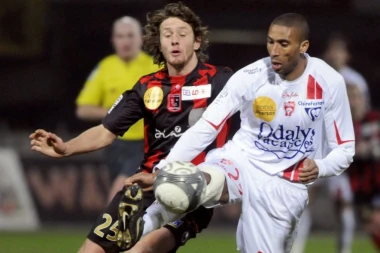 LEGENDA FULAMA DOŽIVELA TEŠKU SAOBRAĆAJNU NESREĆU: Zadobio STRAVIČNE povrede!