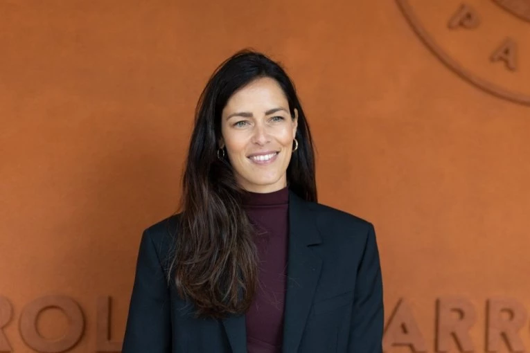 ANA IVANOVIĆ OBJAVILA FOTOGRAFIJU IZ KREVETA!