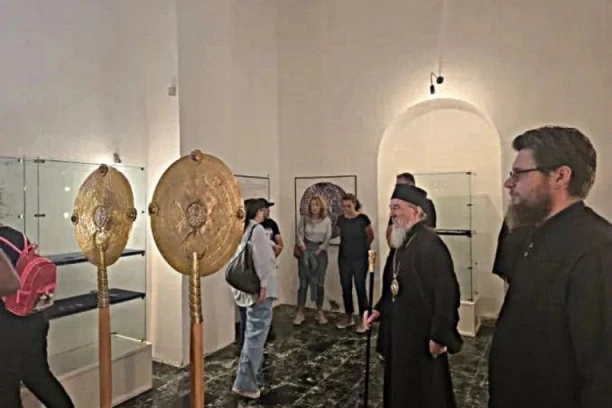 CRKVENO BLAGO POD SVETLOM STRUČNJAKA: eksperti Zavoda za zaštitu spomenika u manastiru Mileševa