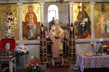 MITROPOLIT JOANIKIJE OBELEŽIO GODIŠNJICU SLUŽBE NA TRONU SVETOG PETRA CETINJSKOG: Četiri godine od ustoličenja u Cetinjskom manastiru