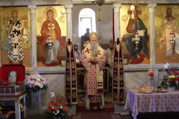 MITROPOLIT JOANIKIJE OBELEŽIO GODIŠNJICU SLUŽBE NA TRONU SVETOG PETRA CETINJSKOG: Četiri godine od ustoličenja u Cetinjskom manastiru