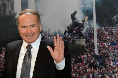 KAKO JE REŽIRAN 5. OKTOBAR! Bivši američki ambasador u Beogradu otkrio sve detalje! U BUDIMPEŠTI SASTANCI TRAJALI I PO 20 SATI!