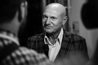 SINOĆ JE CEO ŠABAC PLAKAO! U rodnom gradu Šabana Šaulića tekla REKA SUZA - ove scene će njegovoj PORODICI ostati zauvek urezane! (VIDEO)