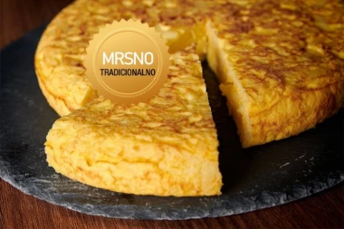 ZABORAVLJENA SRPSKA GIBANICA OD KUKURUZNOG BRAŠNA: Starinski recept koji vraća miris domaće trpeze