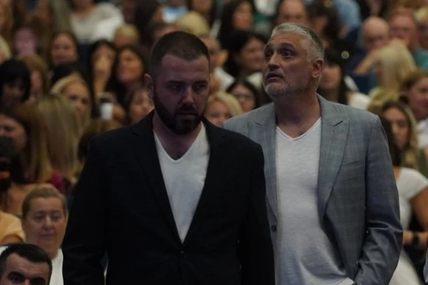 NAJNOVIJE OGLAŠAVANJE ČEDE JOVANOVIĆA! Svi se pitaju šta se dešava sa Aleksandrom Kosom, poručio OVO!