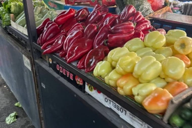 CENE PAPRIKA OTIŠLE U NEBESA! Počela pomama za zimnicom, evo gde su najjeftinije