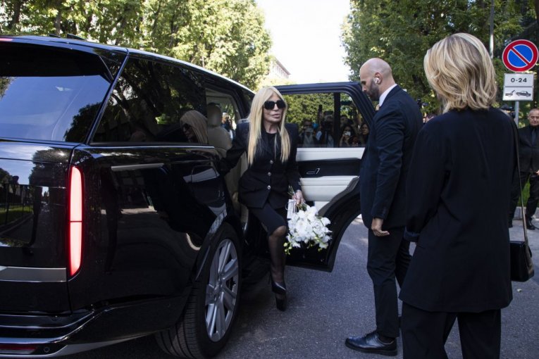 Donatela Versaće se oprostila od Đorđa Armanija