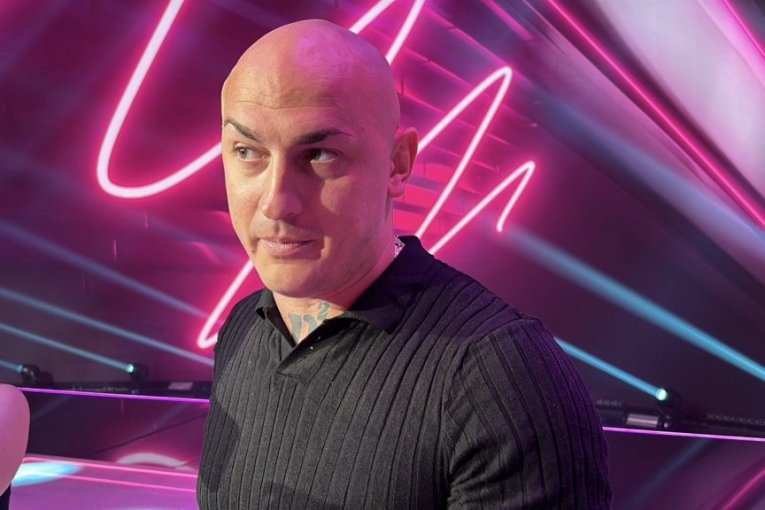 Desingerica na snimanju Pinkovih zvezda