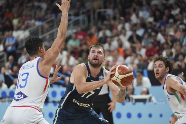 DONČIĆ DOMINIRAO I ODVEO SLOVENIJU U ČETVRTFINALE: Italijani šokirani, kraj za Galinarija!