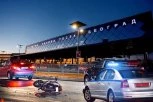 UDES NA AUTO-PUTU KOD AERODROMA "NIKOLA TESLA"! Policija na licu mesta!