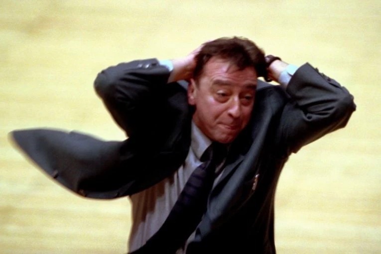 LEGENDARNI TRENER OPLEO PO KARIJU I ORLOVIMA: Pričam još od Portugala! Tri pleja, a prednosti nigde...