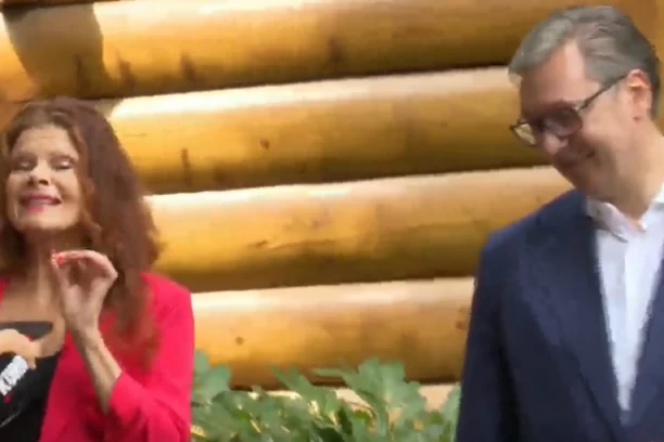 PRIJEM U VILI MIR! Holivudska glumica Lolita Davidović kod predsednika Vučića!