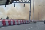 KOLAPS NA KORIDORU: Turisti i vozači zarobljeni u kolonama kod Niša, gust dim izazvao opštu pometnju na drumu (VIDEO)