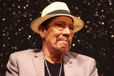 ŽIVOG SAHRANILI SLAVNOG GLUMCA! Hitno se oglasio nakon STRAVIČNE vesti! (FOTO)