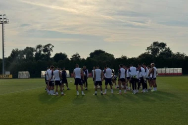 NESTVARNE SCENE NA AUTOKOMANDI ZBOG SRBIJE I ENGLESKE! Ovakav kolaps odavno nije viđen u Beogradu! (VIDEO)